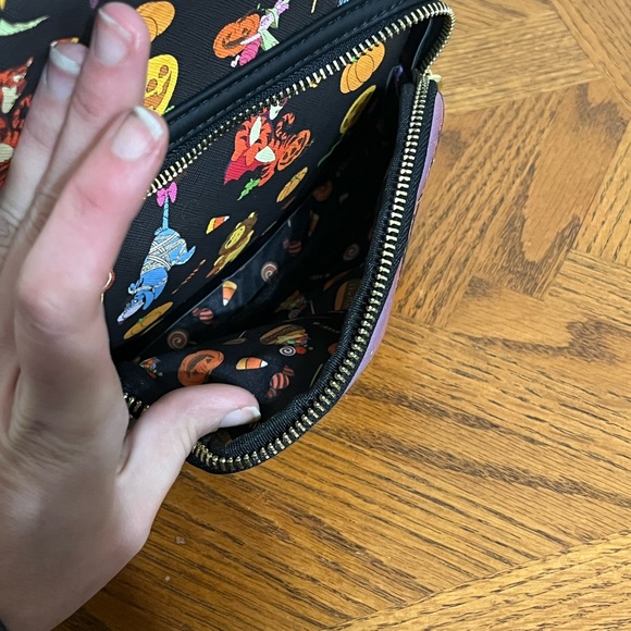 Disney loungefly Winnie the Pooh Halloween backpack, glows in the dark - Picture 5 of 5